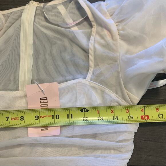 MISGUIDED WHITE MESH PUFF SLEEVE MILKMAID BODYCON MINI DRESS SIZE 6 - Picture 3 of 9